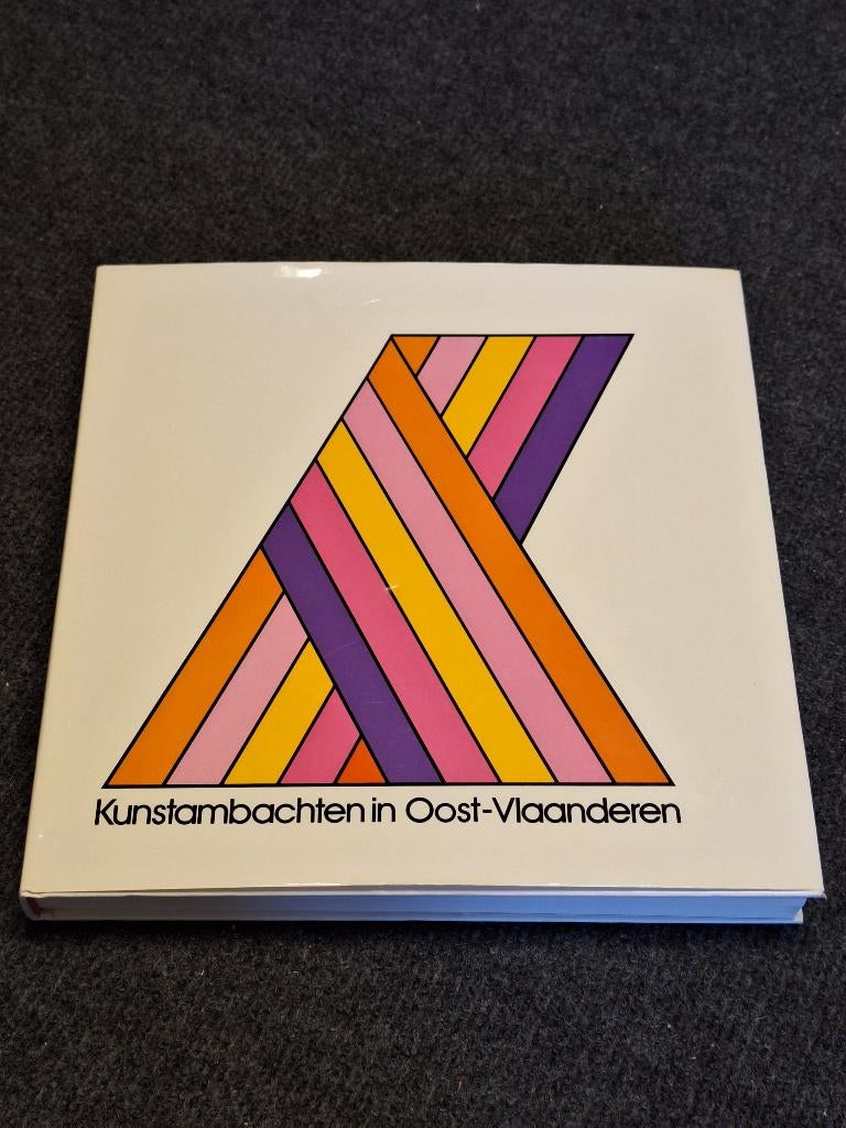 Kunstambachten in Oost-Vlaanderen, Boeken, Nieuw, Diverse auteurs, Ophalen of Verzenden, Overige onderwerpen