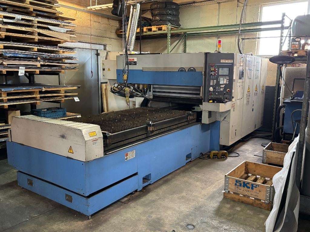 MAZAK NTX-48 1.5KW CO2 LASERSNIJMACHINE, Ophalen