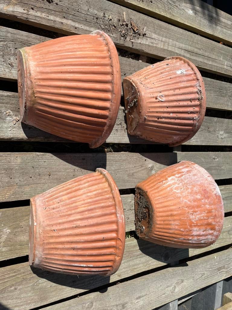 4 Terracotta hangpotten / hang bloempotten / muurpotten, Enlèvement, Comme neuf, Terracotta