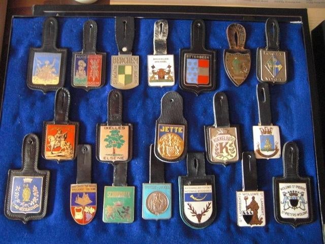 police politie breloque insignia gendarmerie rijkswacht, Collections, Enlèvement ou Envoi, Gendarmerie, Emblème ou Badge