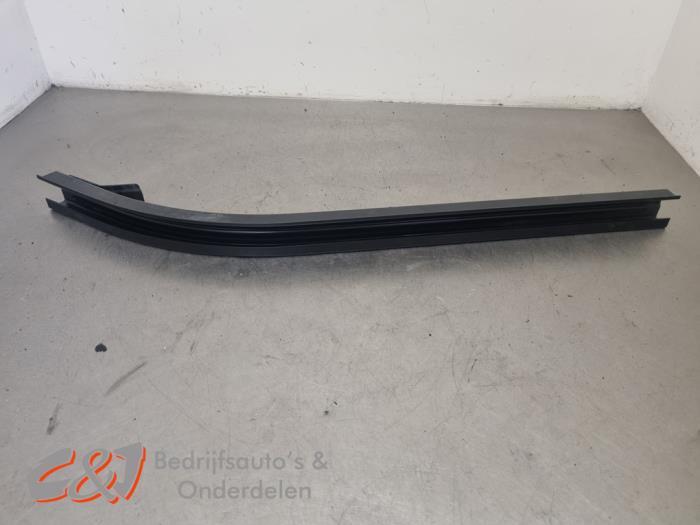 Schuifdeur Rail rechts van een Peugeot Partner, Gebruikt, -, -, Ophalen of Verzenden