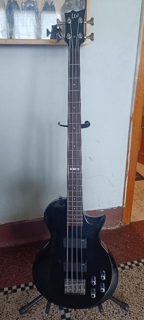 Basse ESP/LTD, Musique & Instruments, Instruments à corde | Guitares | Basses, Comme neuf, Électrique, Enlèvement