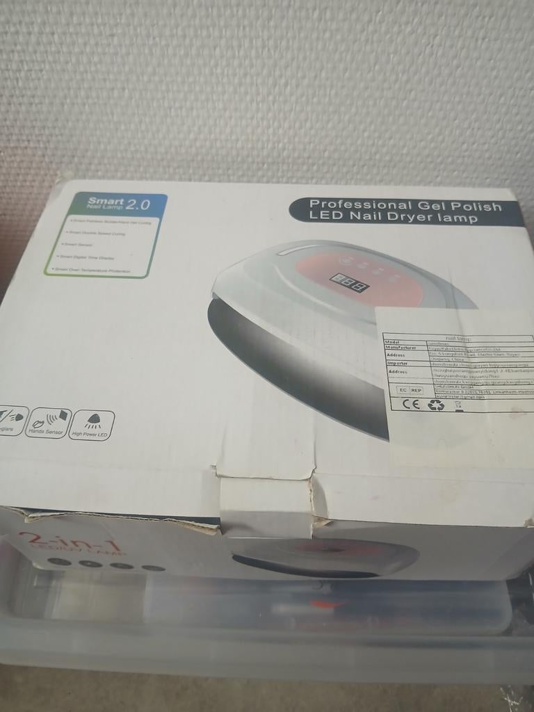 Lampe UV pour ongles, Enlèvement