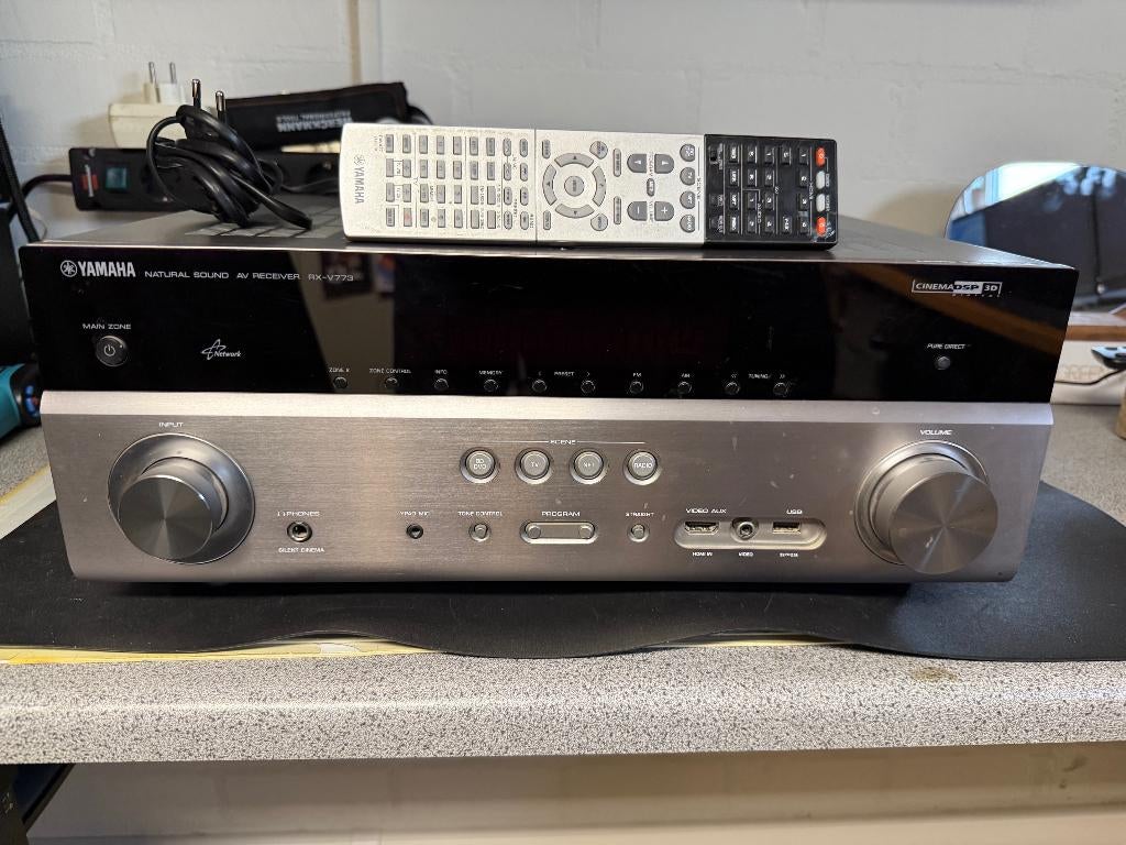 Mooie Yamaha RX-V773 7.1 Kanaals AV-Receiver titanium kleur, Ophalen, Yamaha, Zo goed als nieuw, 120 watt of meer