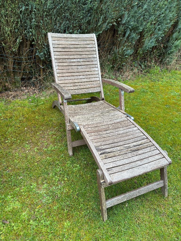 Chaise longue en bois avec repose-jambes, Enlèvement, Utilisé, Bois, Pliant