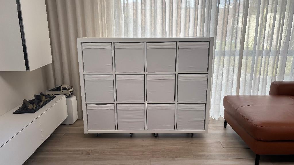 IKEA KALLAX kast (12 vakken) + 12 DRÖNA bakken, Ophalen, Zo goed als nieuw