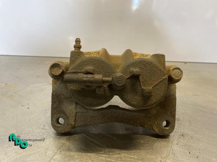 Remklauw (Tang) rechts-voor van een Mitsubishi Pajero (Pajer, Auto-onderdelen, Remmen en Aandrijving, Mitsubishi, Gebruikt, 3 maanden garantie