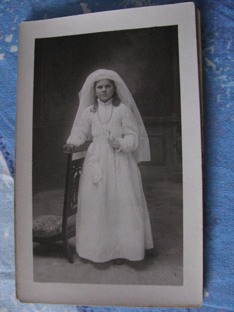 Photo de communion solennelle vintage fille 1, Collections, Enlèvement ou Envoi, Avant 1940, Photo, Comme neuf