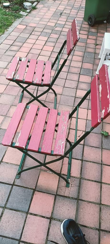 Oude tuinstoelen, Ophalen