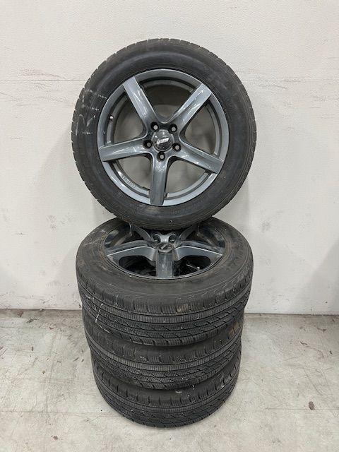Winterset Peugeot Rifter Minerva Ice Plus S210 215/60 R17, Autos : Pièces & Accessoires, Pneus et Jantes, -, Véhicule de tourisme