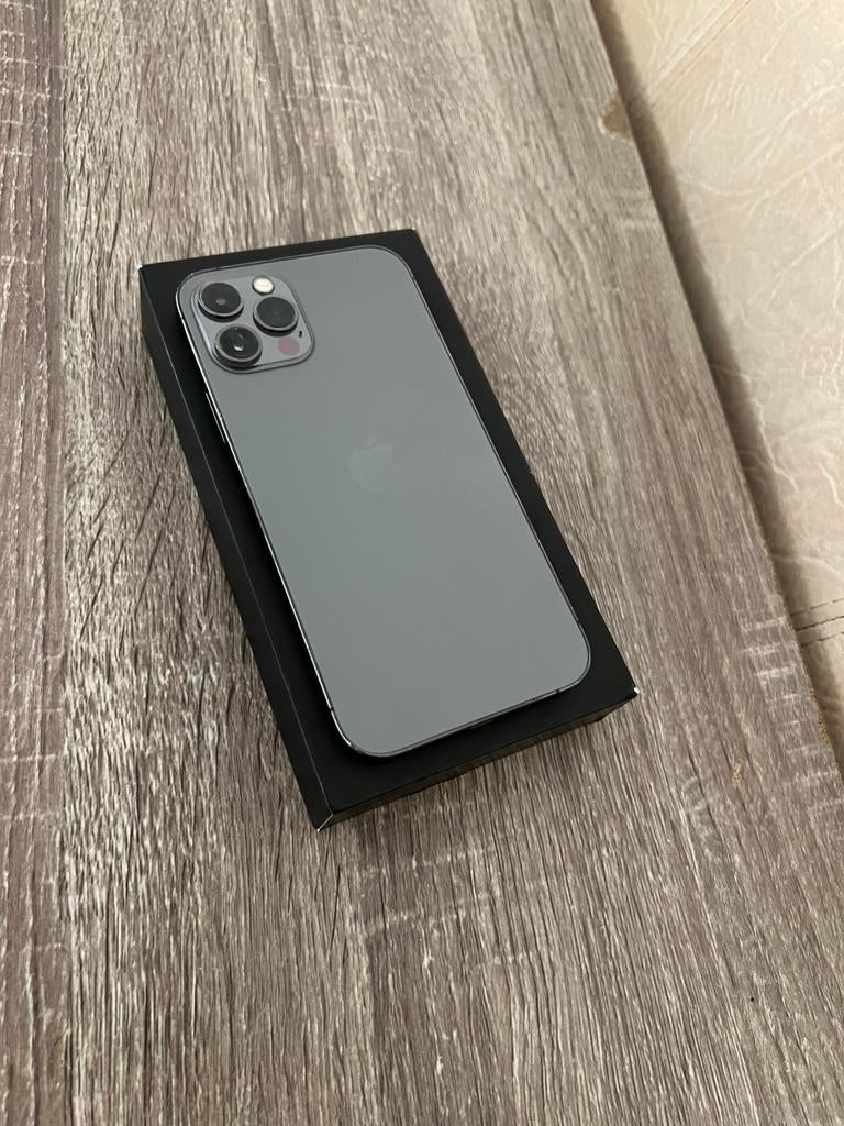 Iphone 12 pro 100% btcapaciteit, Telecommunicatie, Mobiele telefoons | Hoesjes en Screenprotectors | Apple iPhone, Zo goed als nieuw