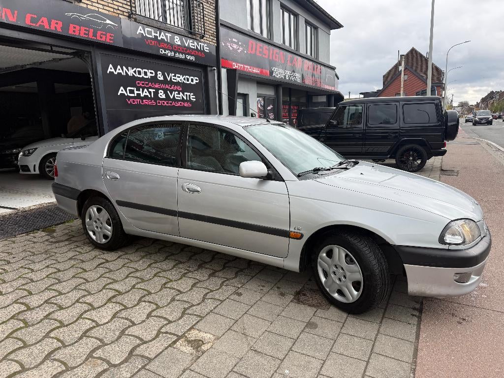 Toyota Avensis 1800 essence Airco  Nouvelle Embrayage, Autos, Achat, Entreprise, Carnet d'entretien, 4 cylindres