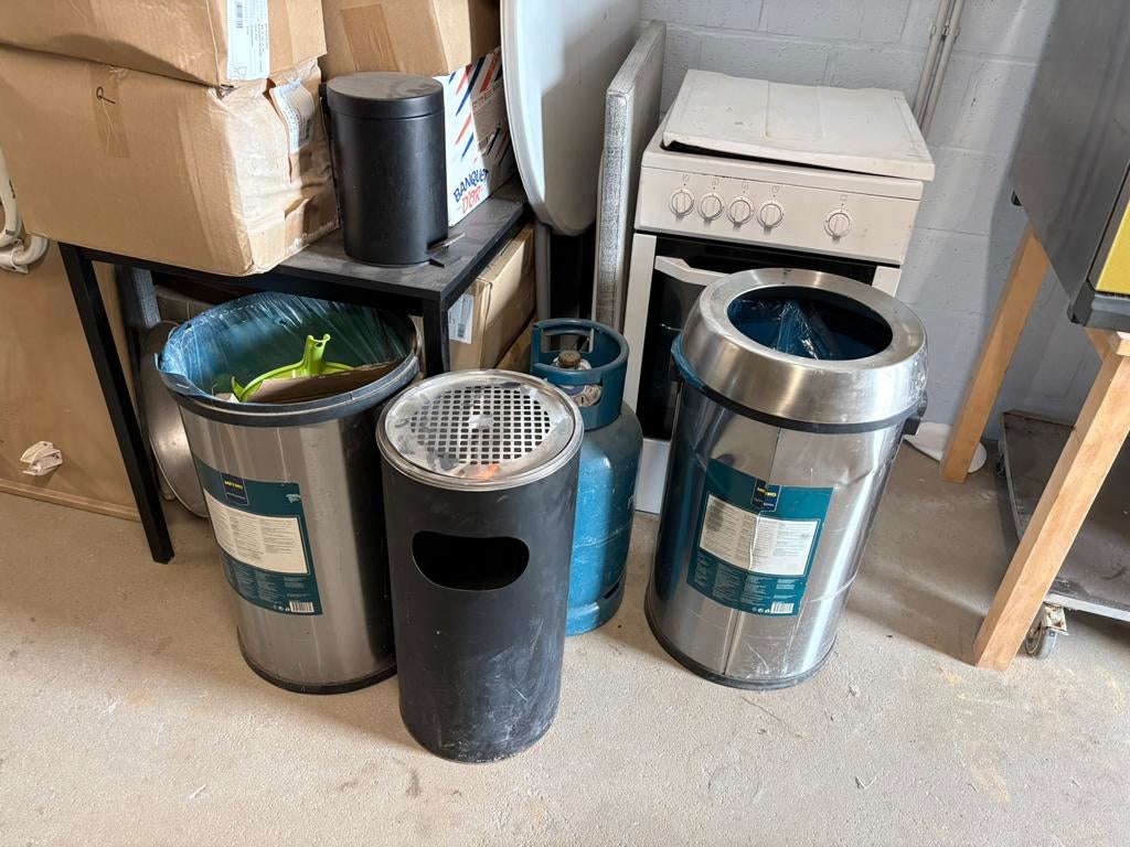 Lot de 3 poubelles professionnelles, Articles professionnels, Enlèvement