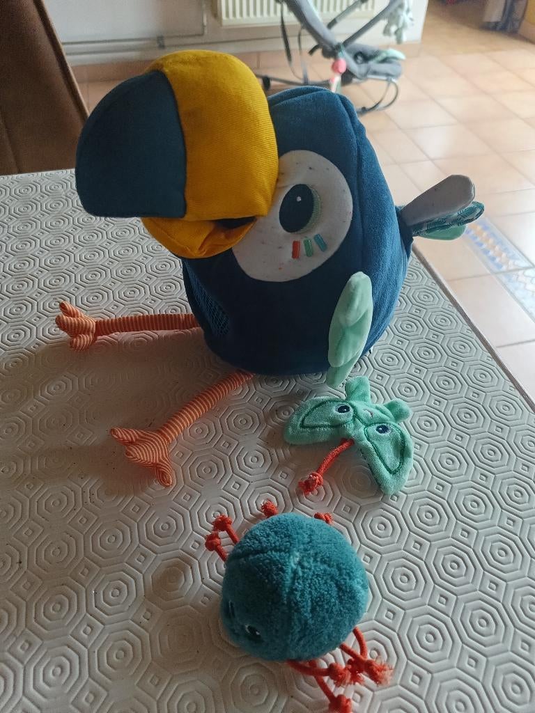 Pablo Lilliputiens + petite girafe PlayGro + livre mou, Enlèvement, Utilisé