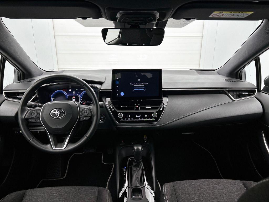 Toyota Corolla Hatchback 1.8 Hybrid Dynamic e-CVT | Parkeers, Auto's, Toyota, Gebruikt, 4 cilinders, Corolla, 5 zetels