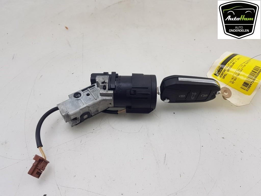 CONTACTSLOT + SLEUTEL Opel Crossland (X) (01-2017/05-2018), Dhr. J. Ham, Gebruikt, Administratie@autoham.nl, Opel