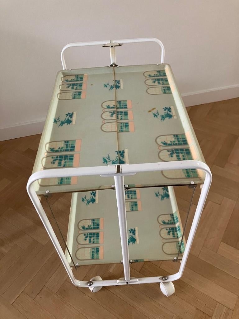 Vintage serveerwagen op wieltjes, typisch voor de jaren 70., Ophalen