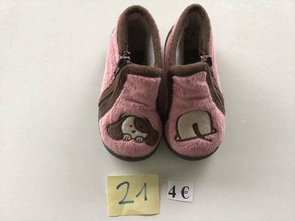 1 paire de chaussons taille 21 pour seulement 4€, Enlèvement ou Envoi, Comme neuf