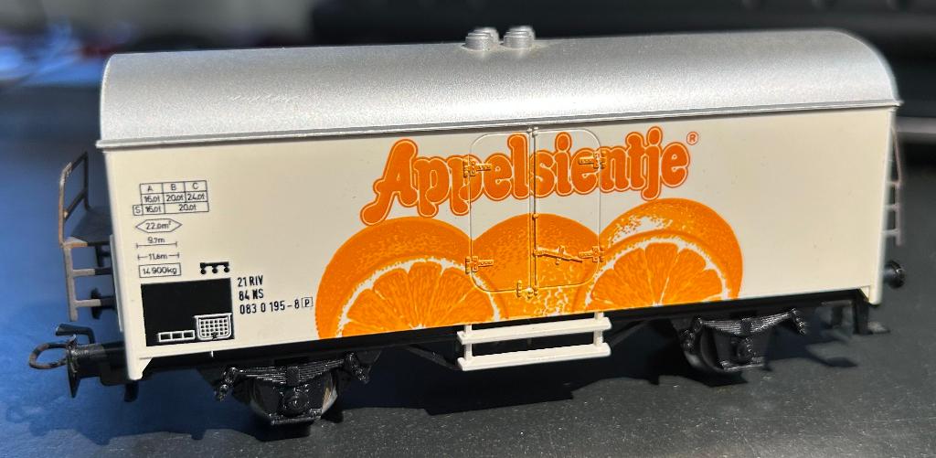 3062. H0 Märklin overdekte auto „Appelsientje”., Gebruikt, Wagon, Ophalen of Verzenden, Analoog