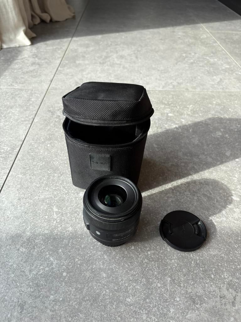 Sigma 30mm f/1.4 DC lens – perfecte staat, Ophalen, Zo goed als nieuw, Overige typen, Zoom