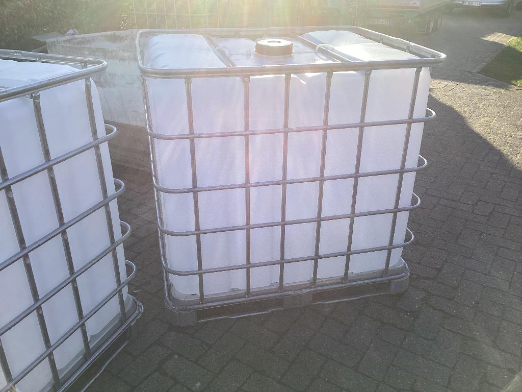 IBC container,regenton,waterton zogoed als nieuw, Tuin en Terras, 150 liter of meer, Ophalen, Zo goed als nieuw, Met kraantje