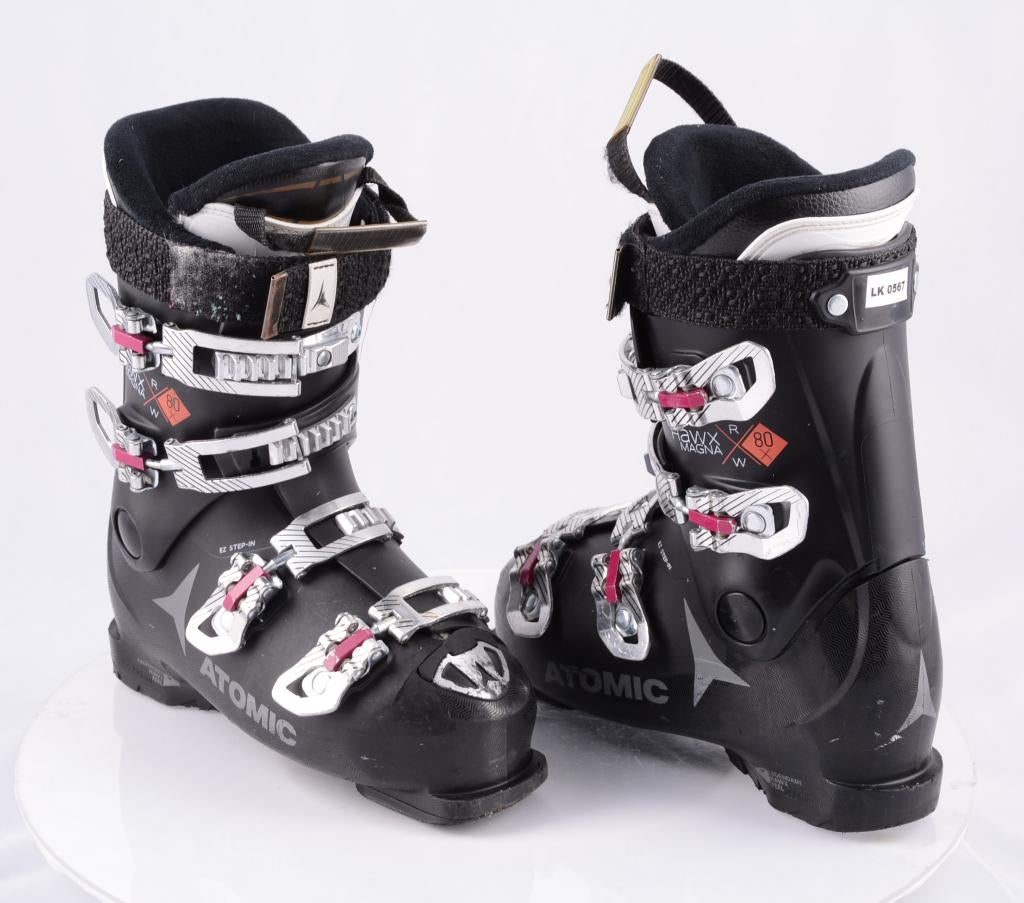 Chaussures de ski 38 38.5 EU pour femmes ATOMIC HAWX MAGNA, Sports & Fitness, Ski & Ski de fond, Utilisé, Chaussures, Atomic, Carving
