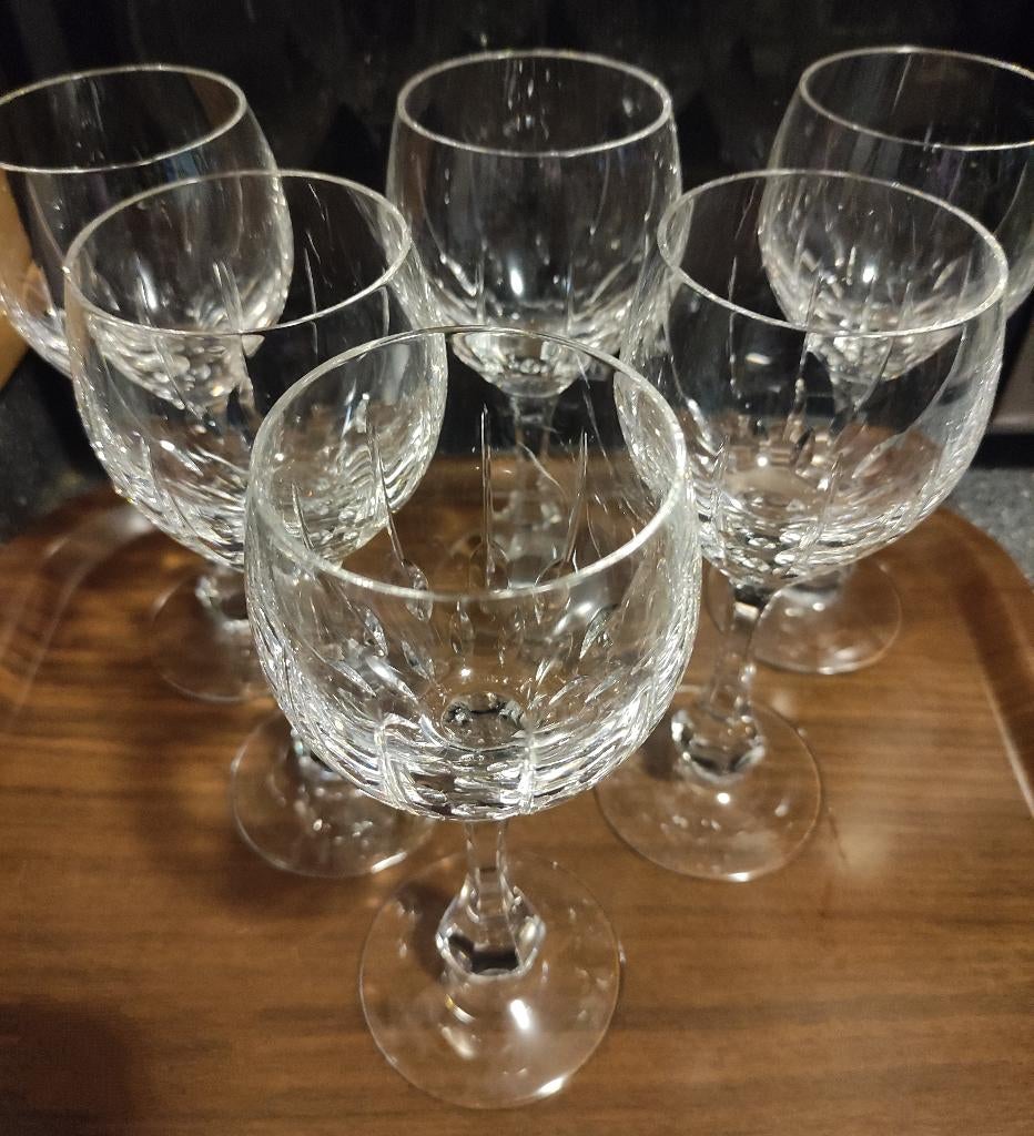 Geslepen kristallen wijnglazen van Lorraine LEMBERG, Ophalen