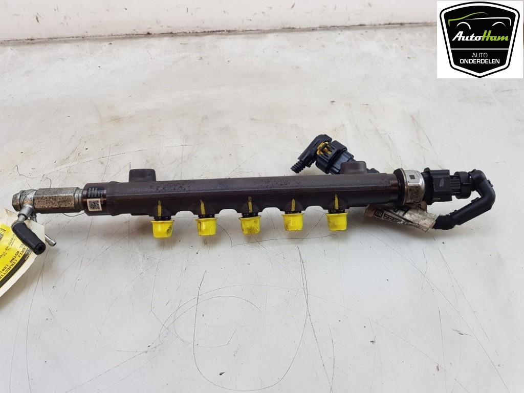 COMMON RAIL Opel Astra K (01-2015/12-2022) (|55490702|), Utilisé, Opel