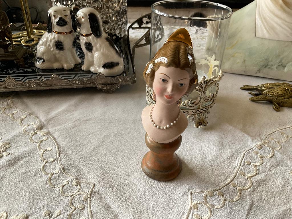 Borstbeeld Spaanse dame, Ophalen of Verzenden