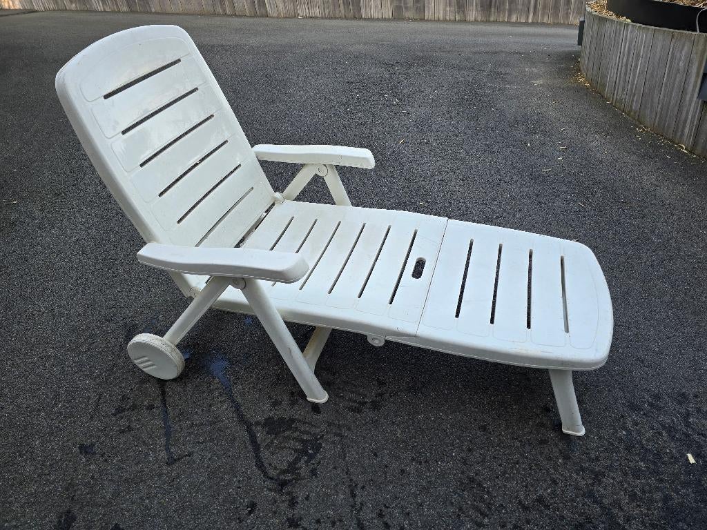 Chaise longue de jardin blanche, Jardin & Terrasse, Chaises longues, Enlèvement, Utilisé, Plastique, Mobile