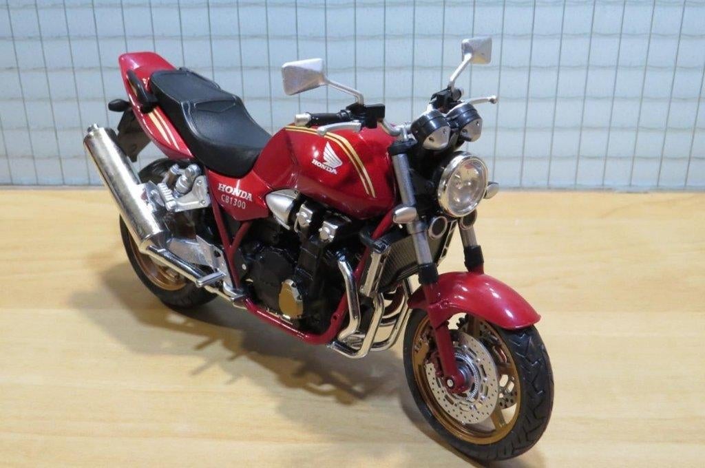 Honda CB1300 SF 1:12 red 602604, Enlèvement ou Envoi, Neuf, 1:9 à 1:12, Moteur