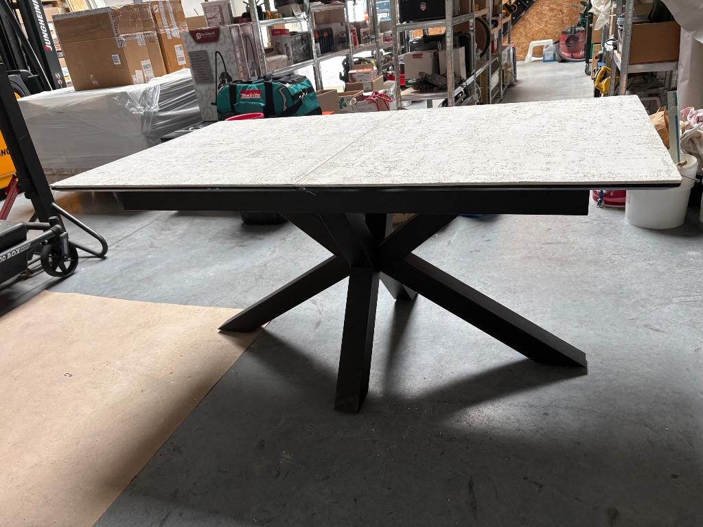 uitschuifbare tafel, Huis en Inrichting, Tafels | Eettafels, Ophalen of Verzenden, Nieuw, Overige materialen