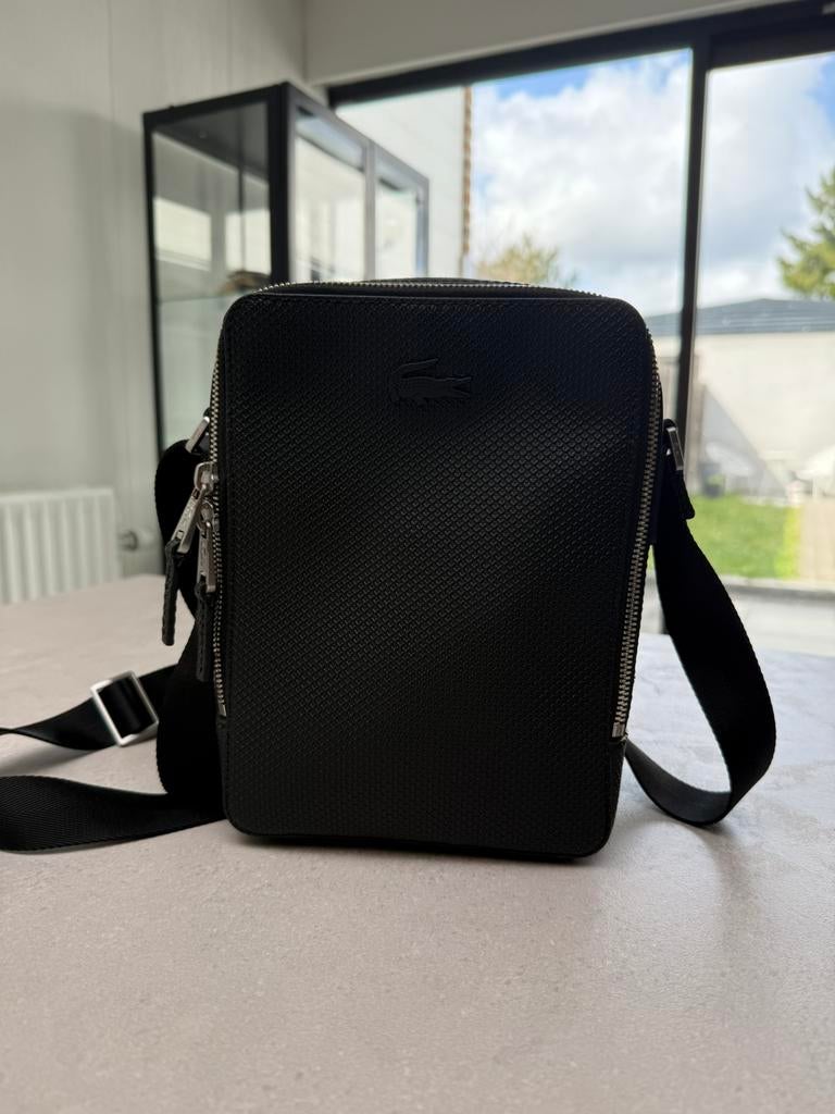 Lacoste schoudertas Heren, Handtassen en Accessoires, Tassen | Schoudertassen, Ophalen, Zo goed als nieuw, Zwart, Overige merken