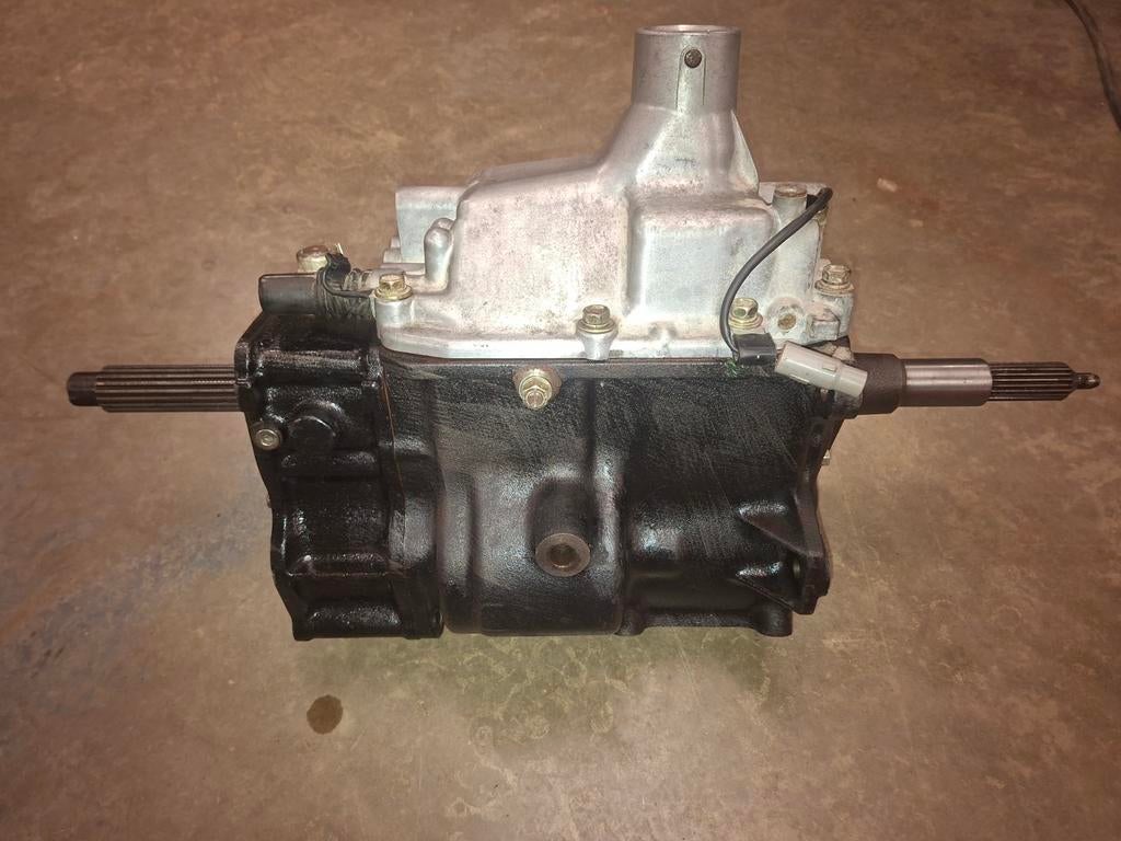 Nouveau Landcruiser BJ à 5 vitesses, Enlèvement