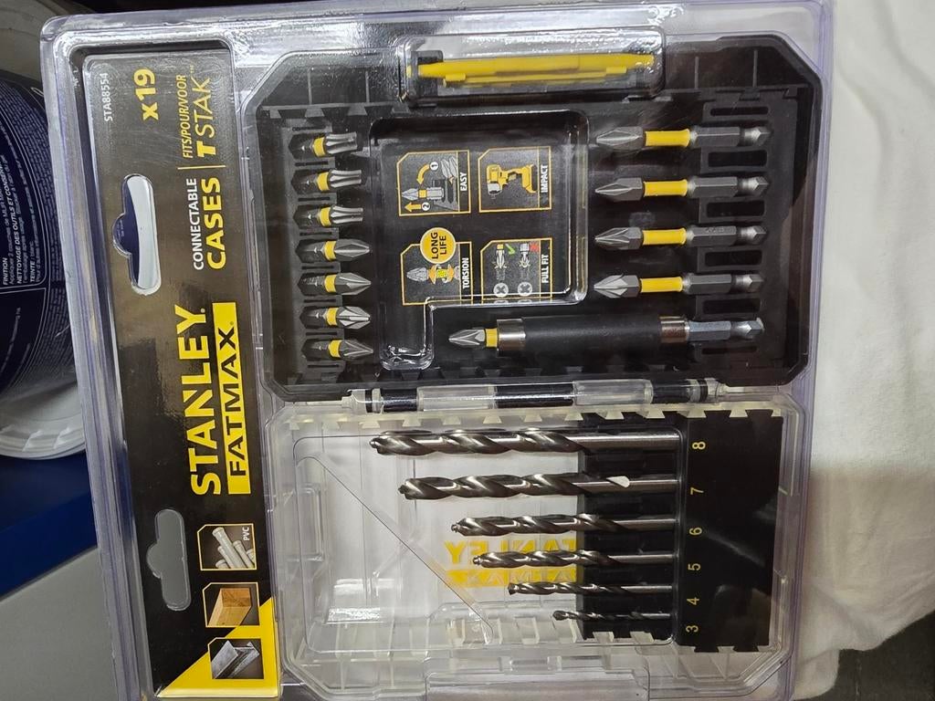 Boor en bit set,Stanley. Nieuw. Voor hout, PVC en metaal., Ophalen of Verzenden, Nieuw