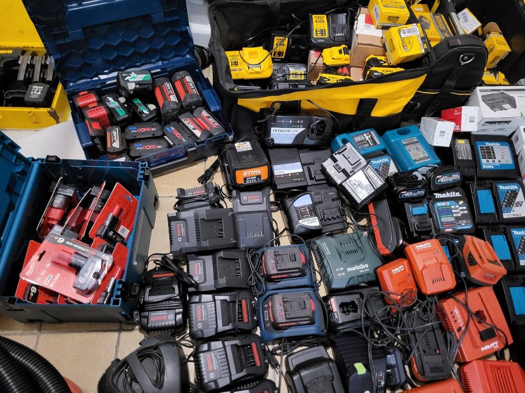 Batterie et chargeur sertisseuse par piece, Enlèvement, Triumph