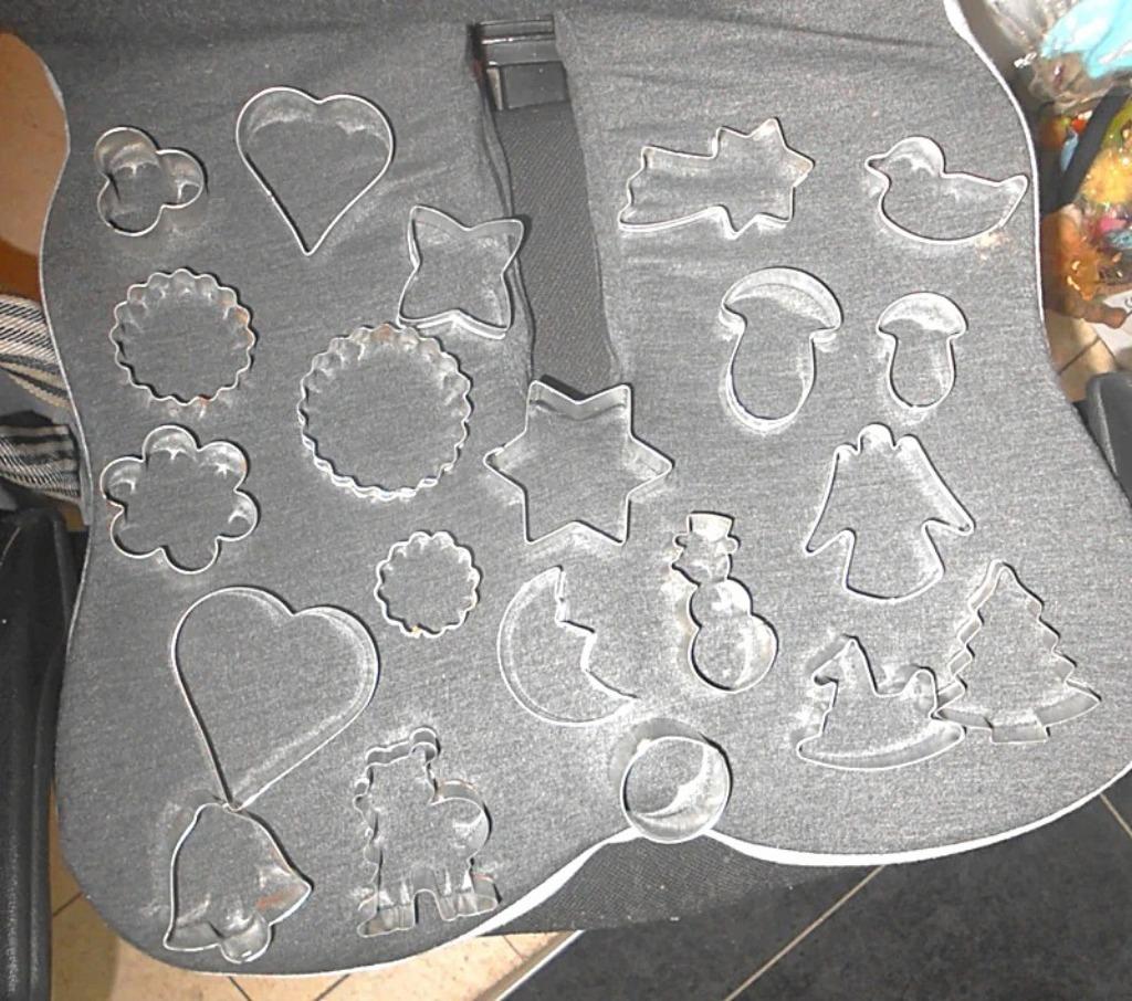 23 emporte-pièce , inox , totalement nouveaux, Enlèvement ou Envoi, Neuf, Cupcakes, Moule