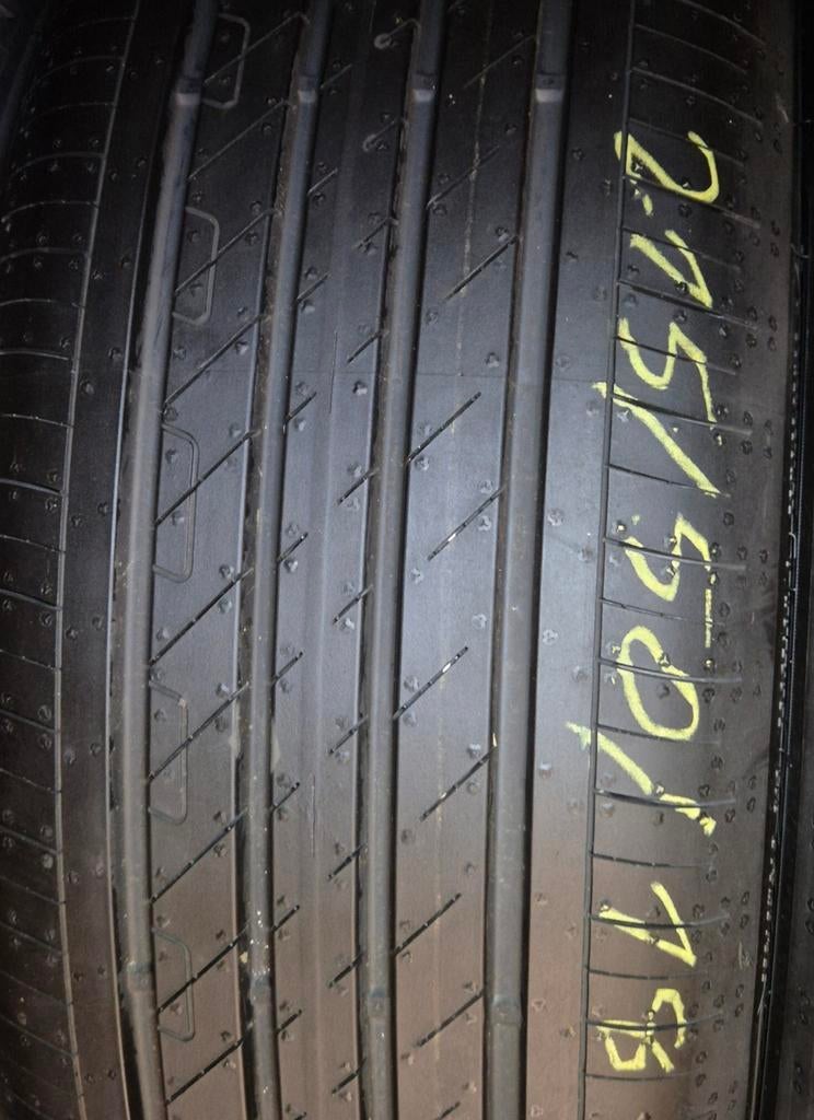 215/50/18, Ophalen, Zo goed als nieuw