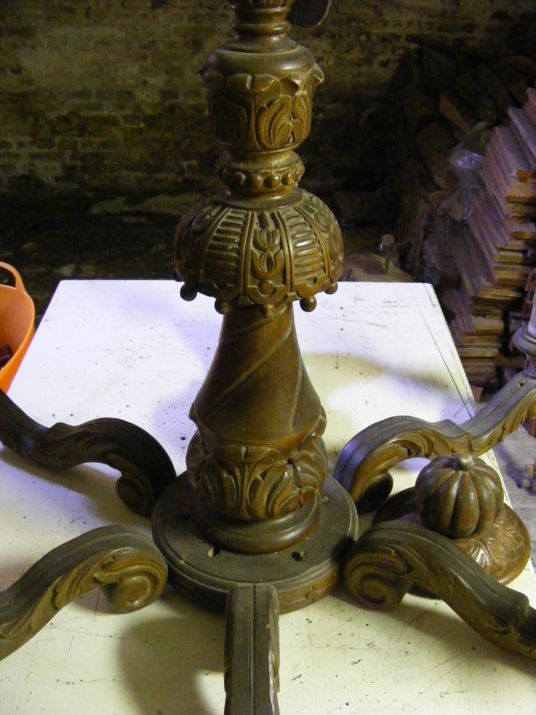 ANCIEN LUSTRE EN CHÊNE SCULPTÉ À LA MAIN, Antiquités & Art, Enlèvement