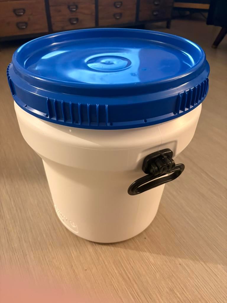 Bidons hermétiques, Ophalen of Verzenden, Zo goed als nieuw