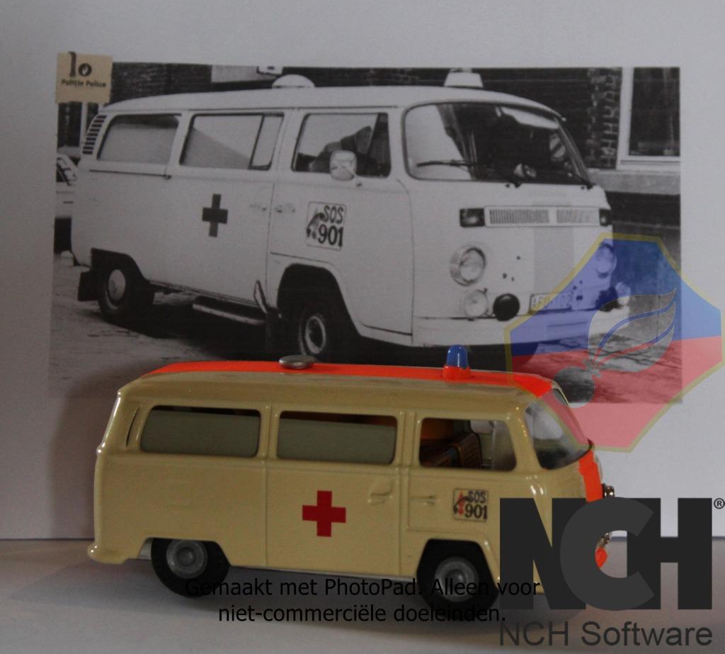 RIJKSWACHT VW  T2B  AMBULANCE  1/43, Verzenden, Rijkswacht, Miniatuur of Beeldje