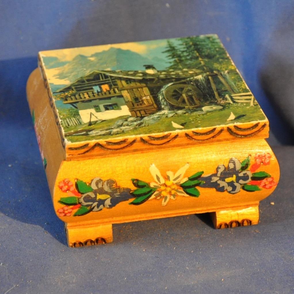 boite a bijoux bois peint photo chalet a la montagne, Enlèvement ou Envoi