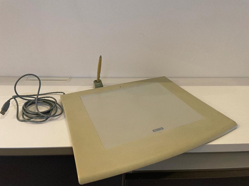 Tablette graphique Wacom - GD-0912-U, Informatique & Logiciels, Enlèvement, Utilisé, Filaire, Wacom