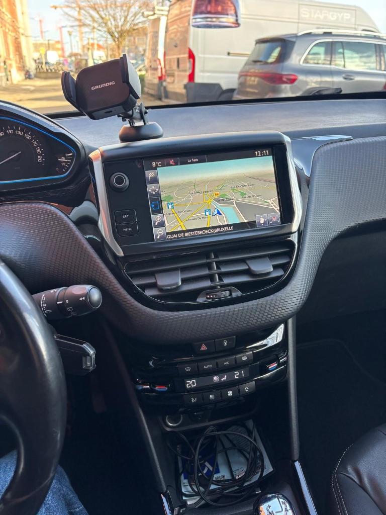 Peugeot 2008, Auto's, Peugeot, Particulier, ABS, Adaptieve lichten, Airbags, Airconditioning, Bluetooth, Boordcomputer, Centrale vergrendeling