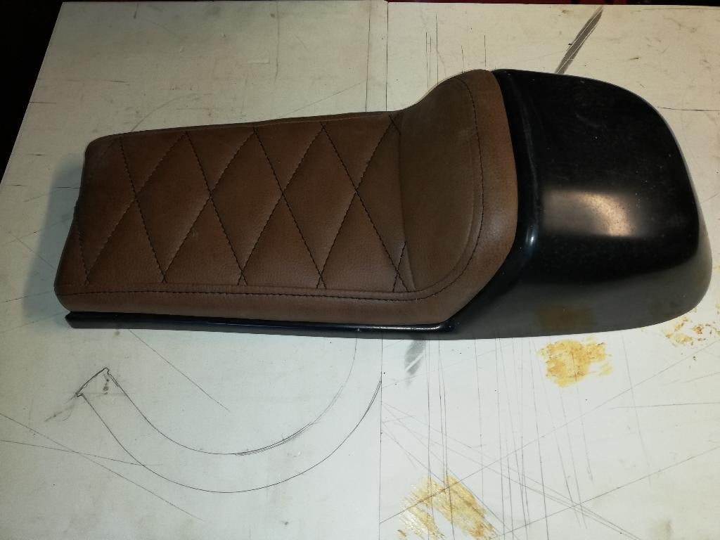 Caferacer Racezadel, Motoren, Ophalen, Nieuw