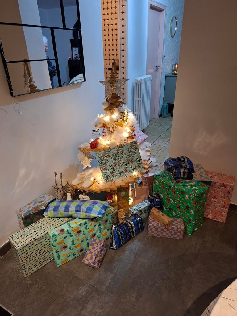 Sapin de Noël en bois, Enlèvement