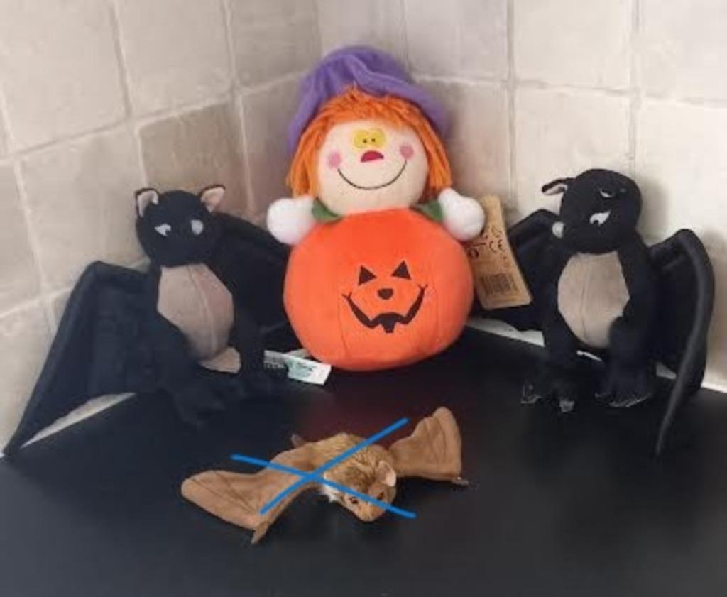knuffel vleermuis en pompoen, Enfants & Bébés, Jouets | Peluches, Comme neuf, Enlèvement ou Envoi
