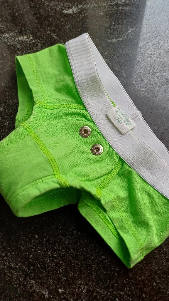 Groen kinder plasbroekjes, Kinderen en Baby's, Ophalen of Verzenden, Zo goed als nieuw