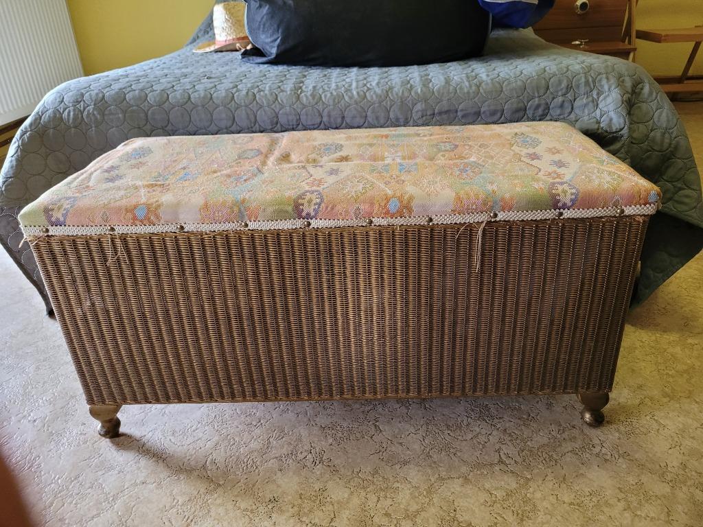 Ancien coffre, Enlèvement