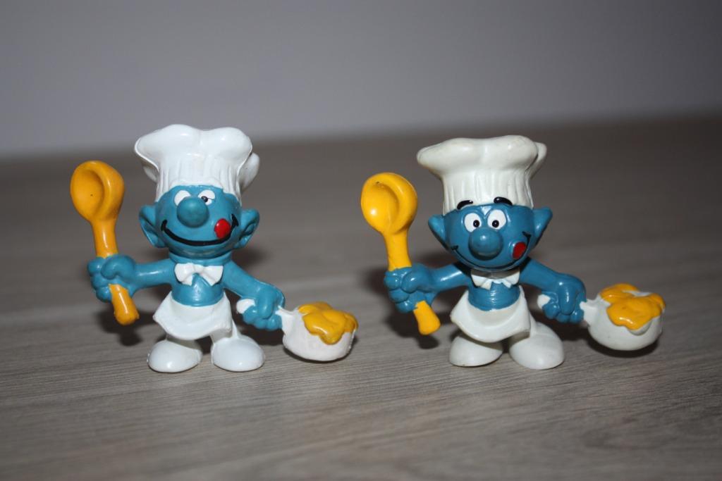 Kok smurf , 2 verschillende  Schleich en Bully uitgave 1973, Collections, Schtroumpfs, Enlèvement ou Envoi, Comme neuf, Schtroumpf Gourmand